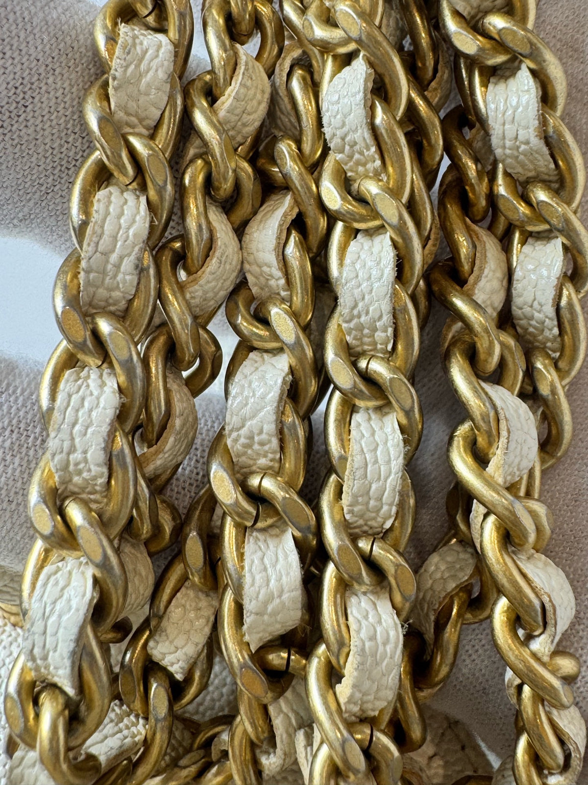 Chanel - Other - Leather - White - (mini)