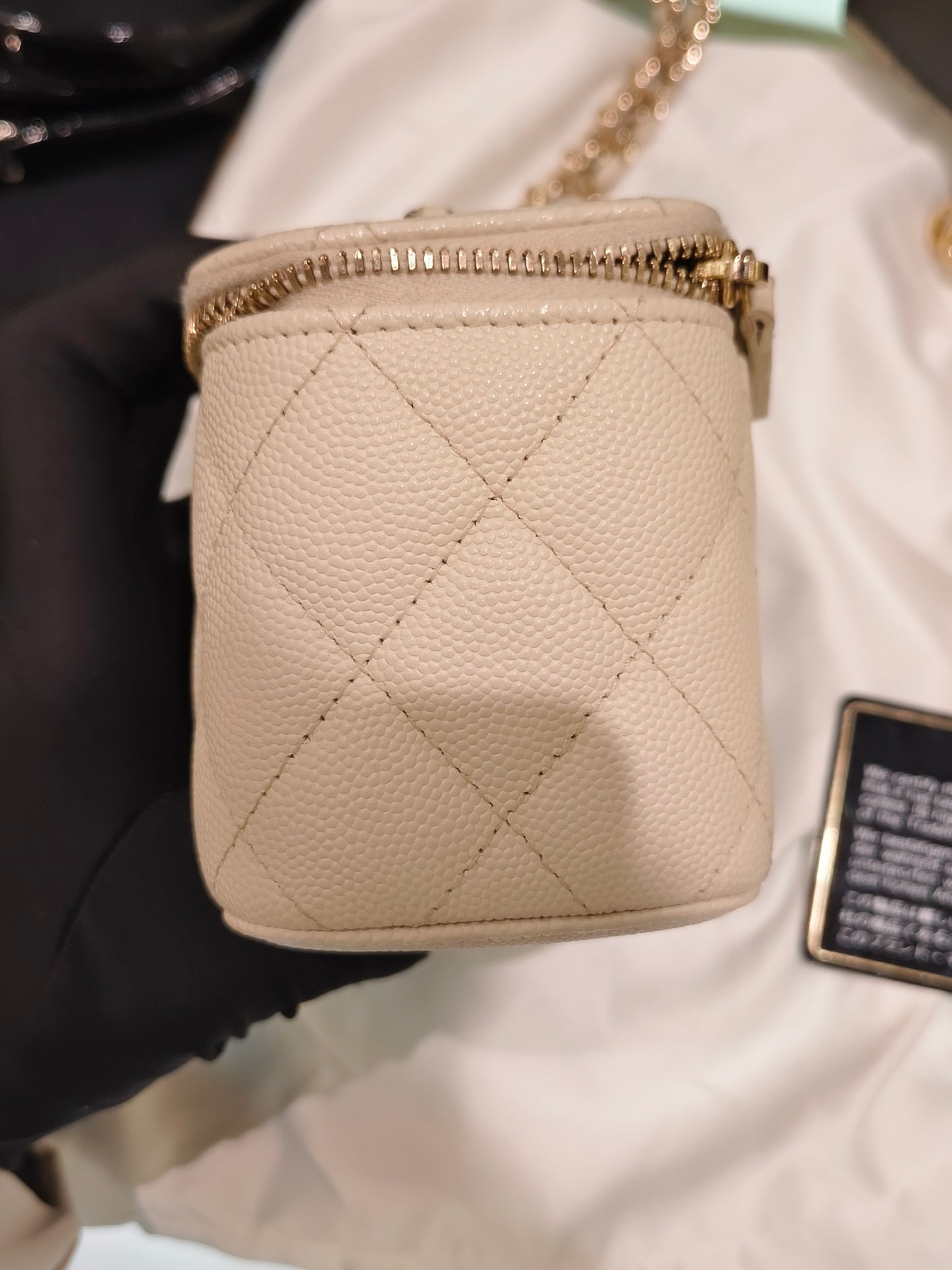 Chanel - Other - Leather - White - (mini)