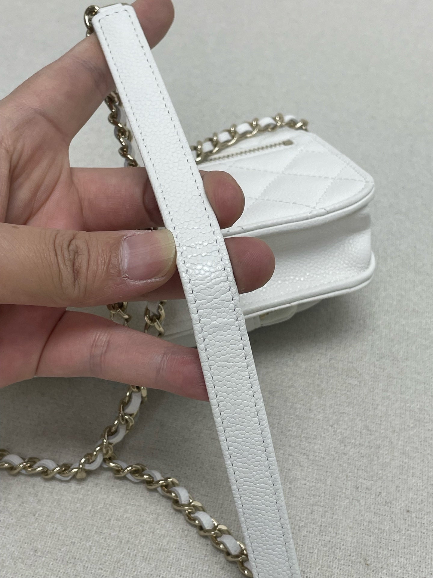 Chanel - Other - Leather - White - (mini)