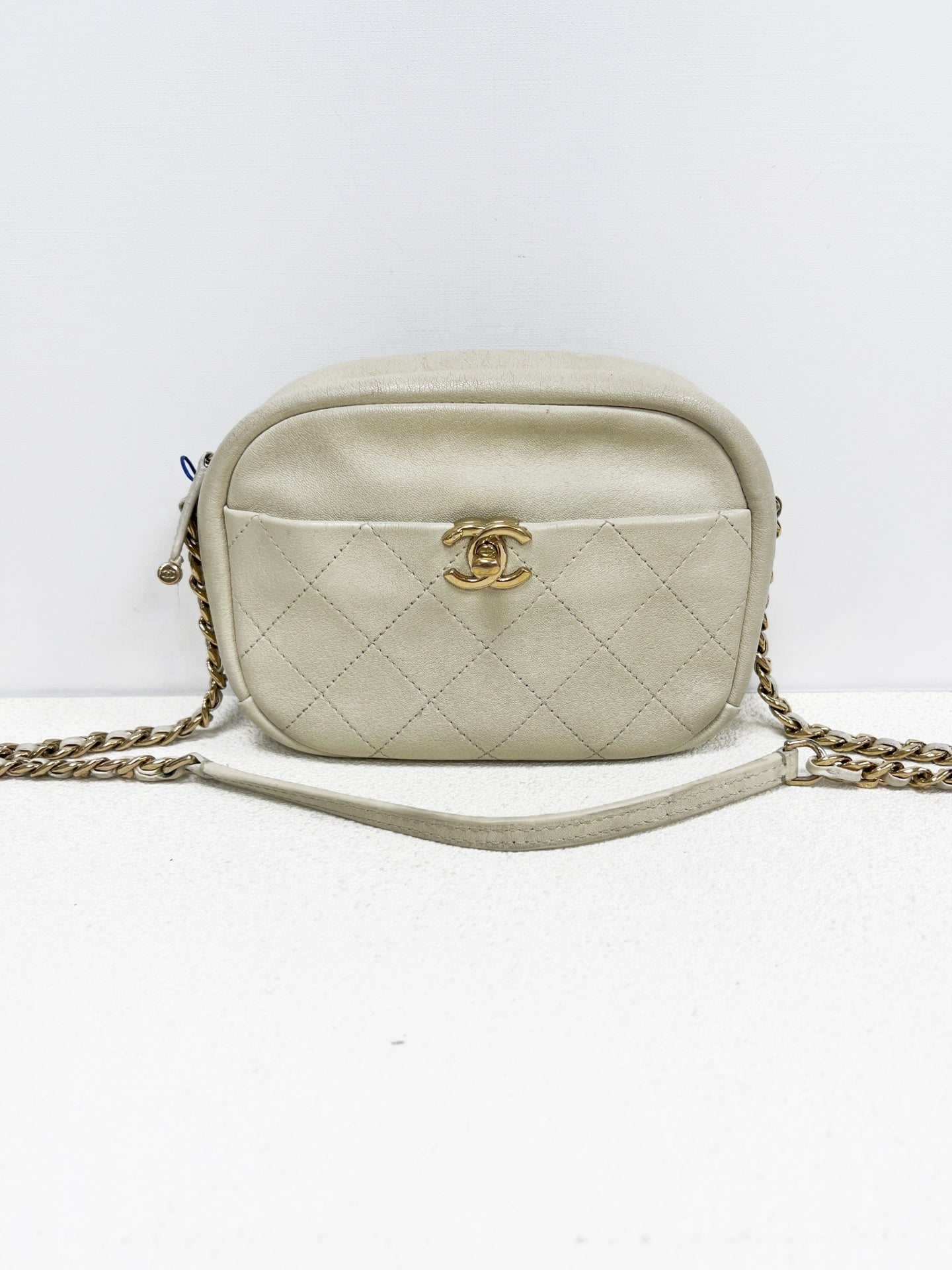 Chanel - Other - Leather - White - (small)