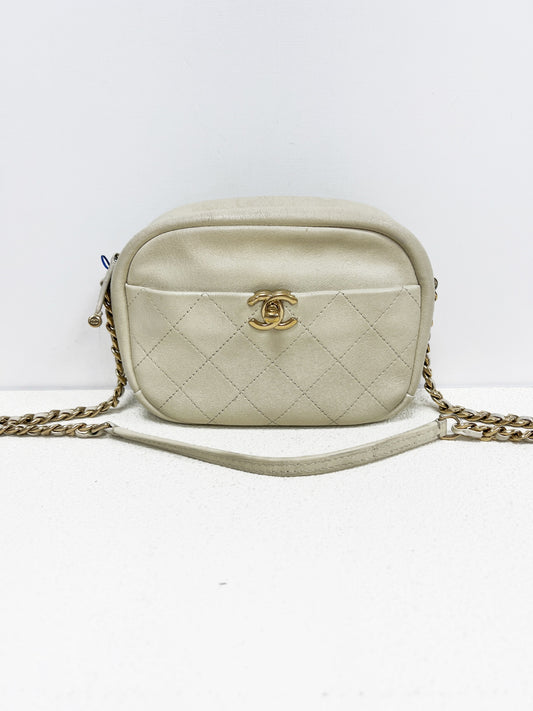 Chanel - Other - Leather - White - (small)
