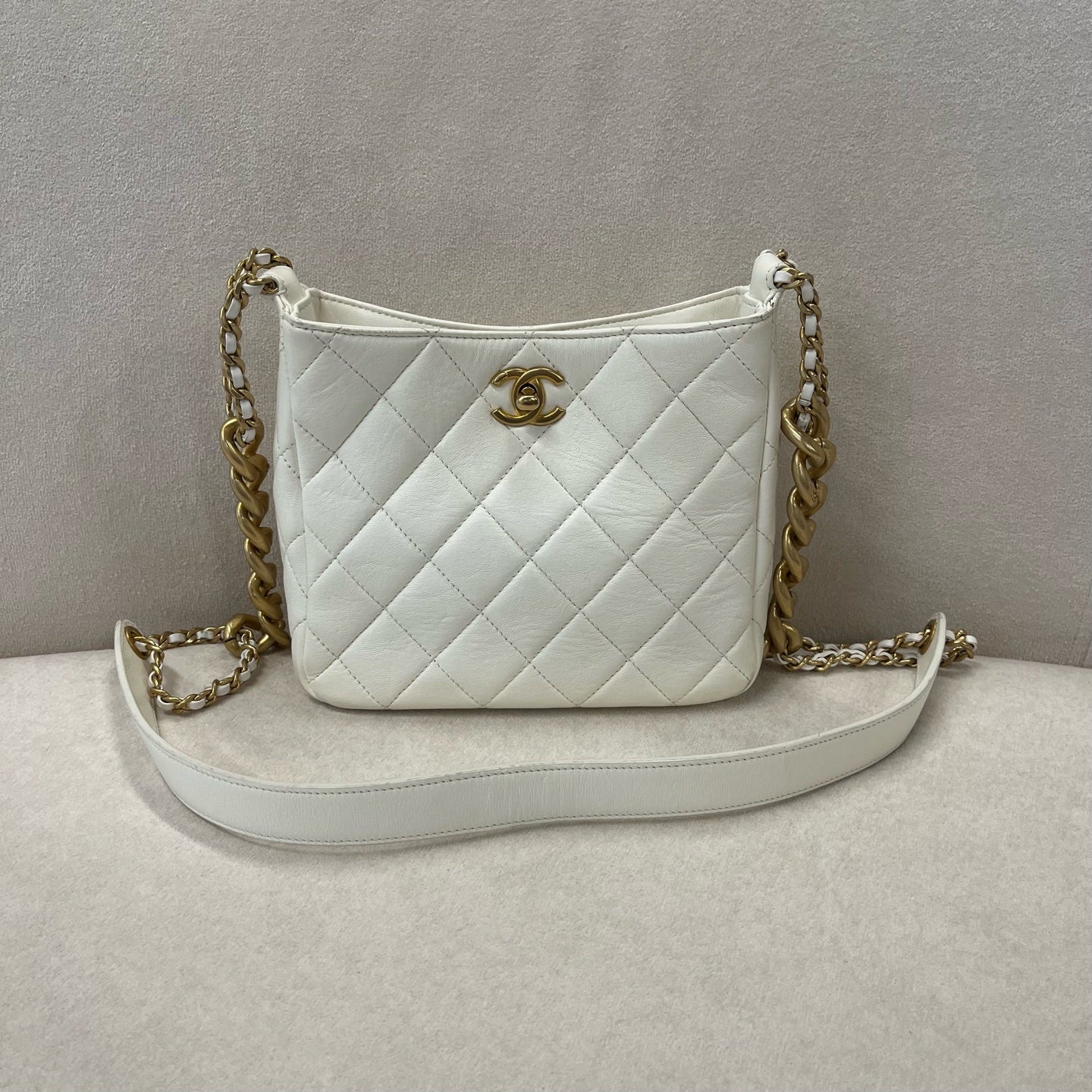 Chanel - Other - Leather - White - (small)