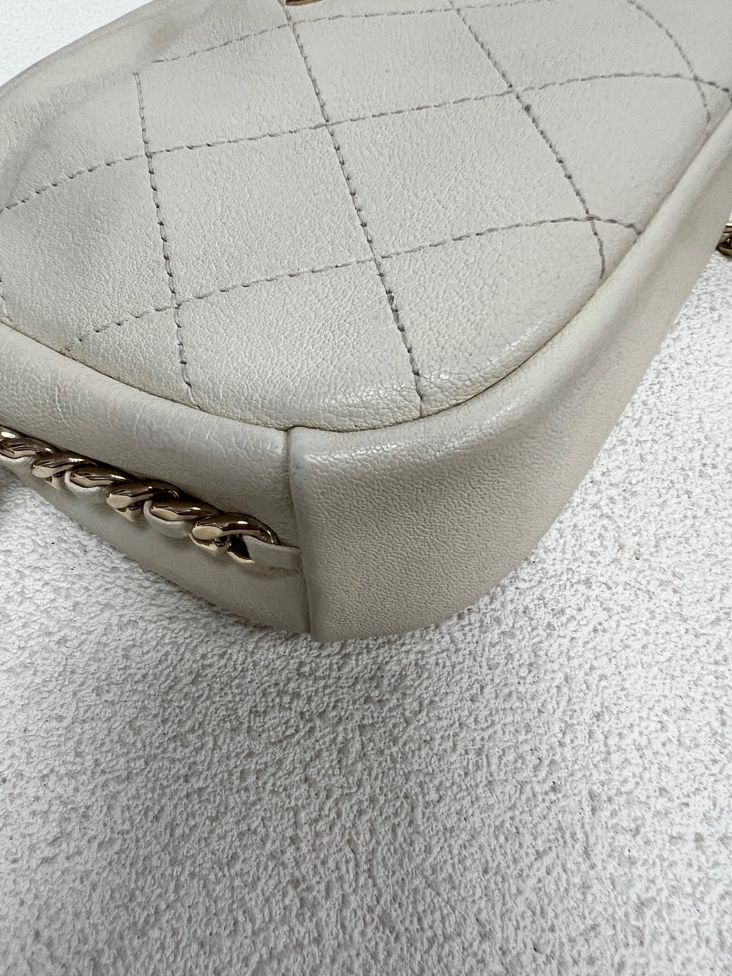 Chanel - Other - Leather - White - (small)