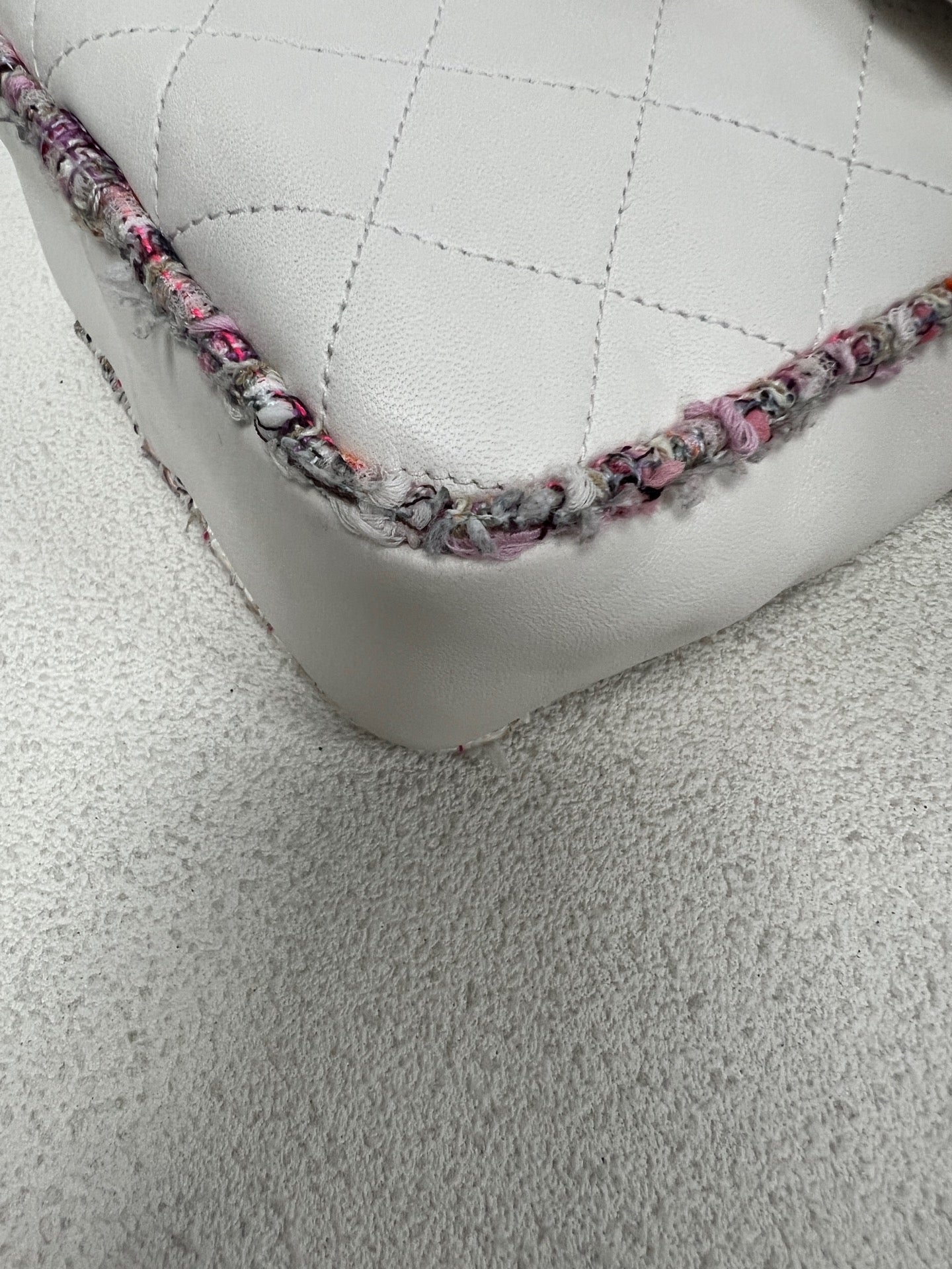 Chanel - Other - Leather - White - (small)