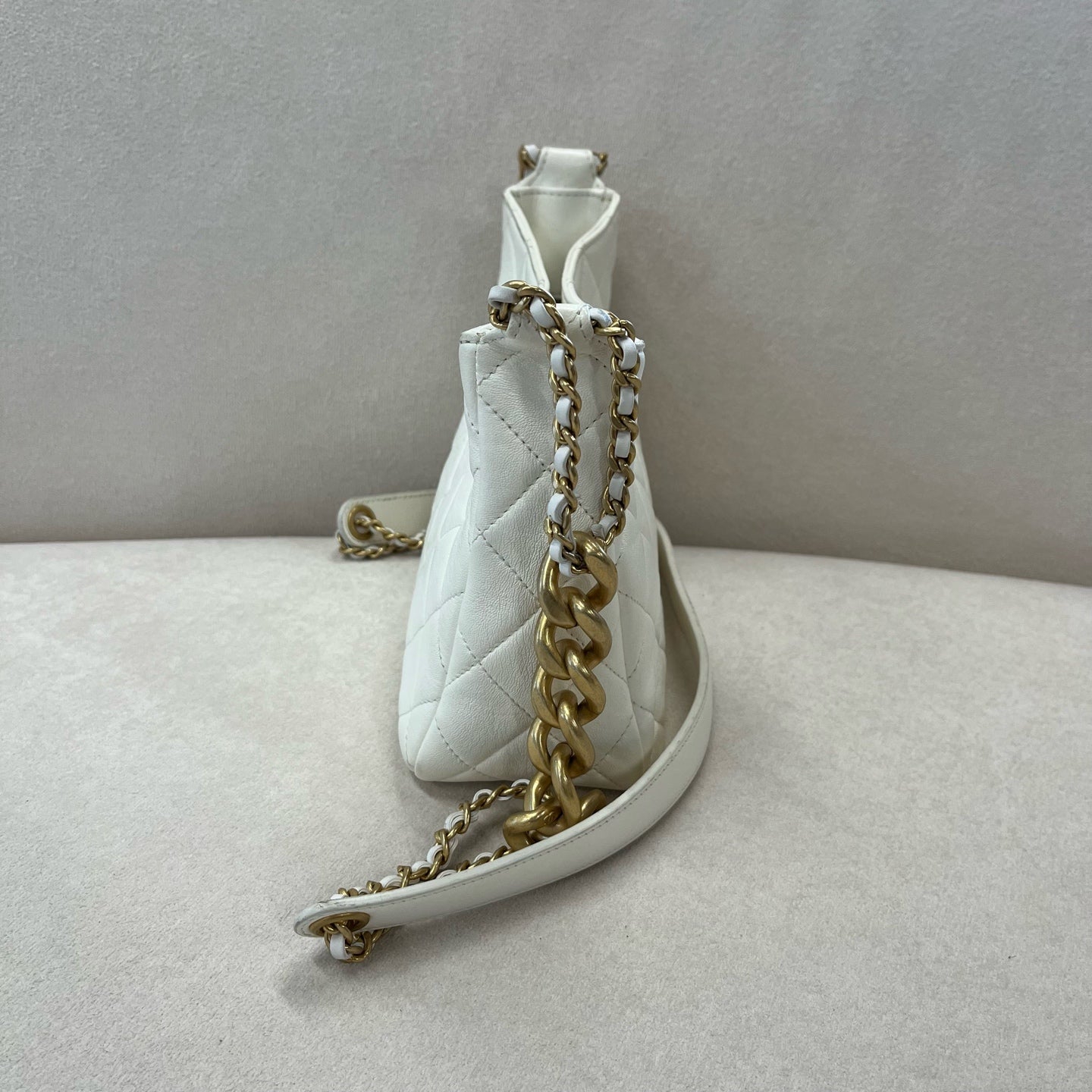 Chanel - Other - Leather - White - (small)