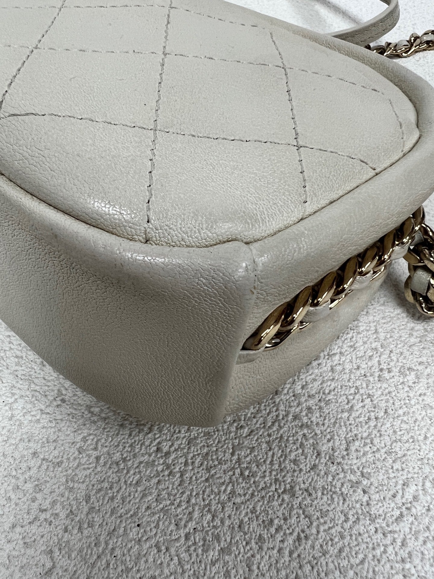 Chanel - Other - Leather - White - (small)
