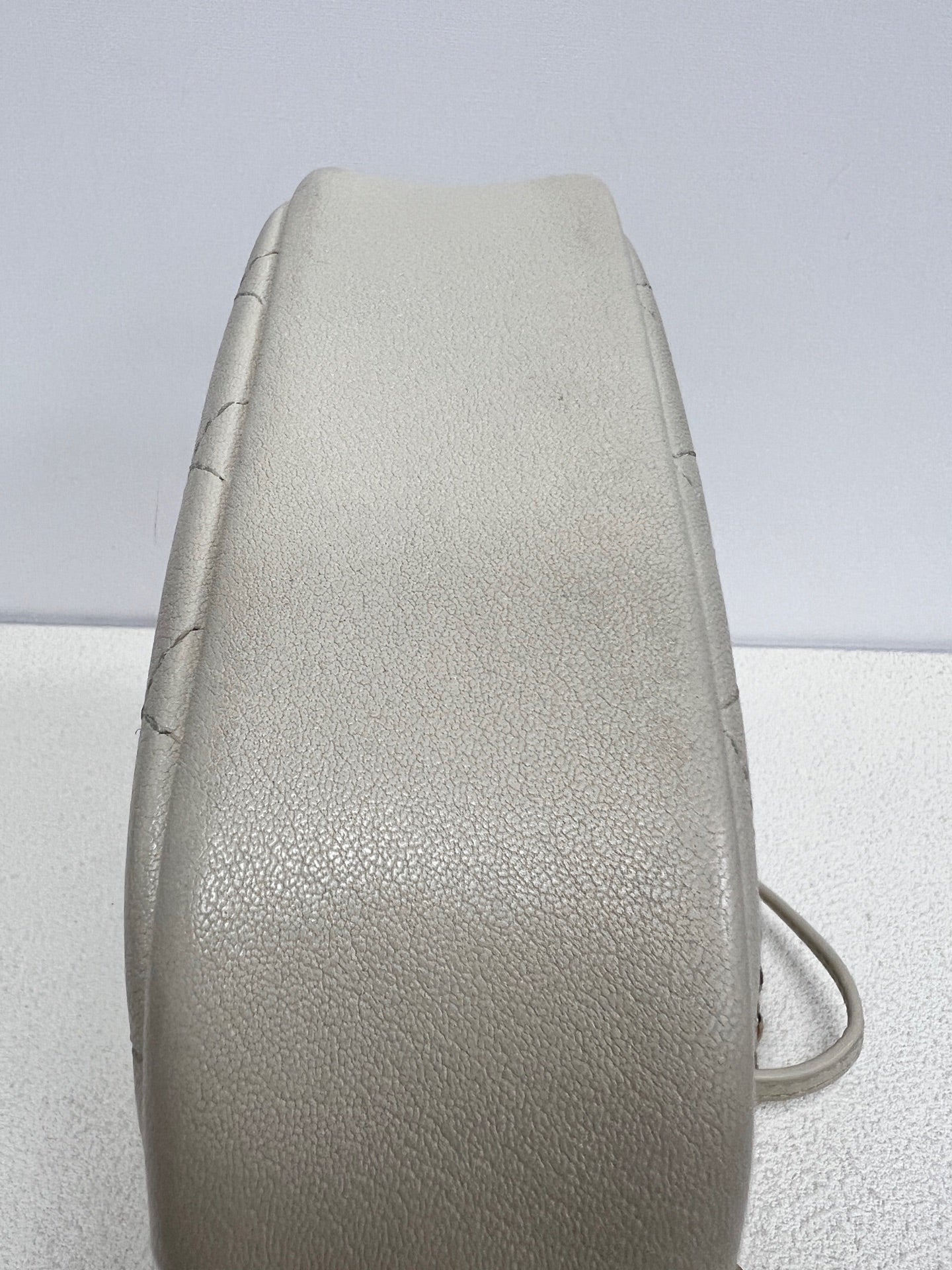 Chanel - Other - Leather - White - (small)