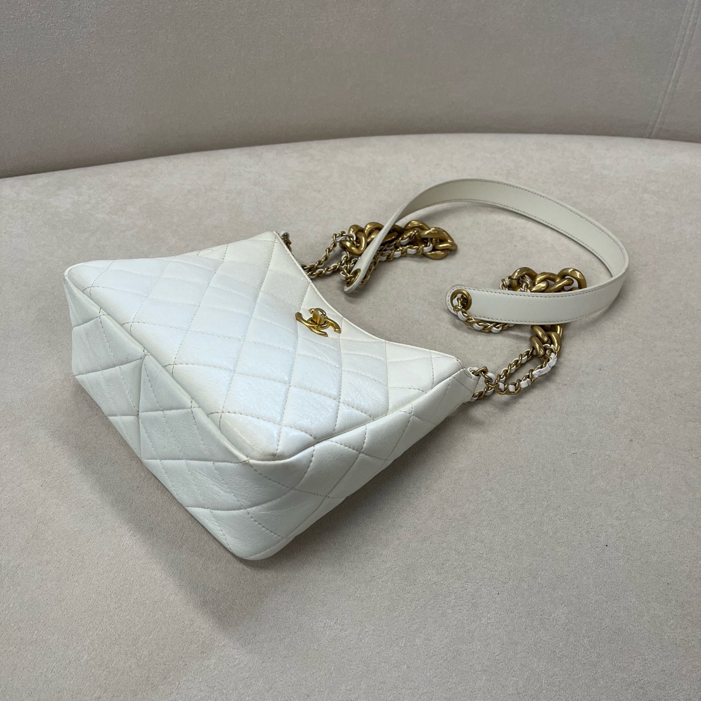 Chanel - Other - Leather - White - (small)