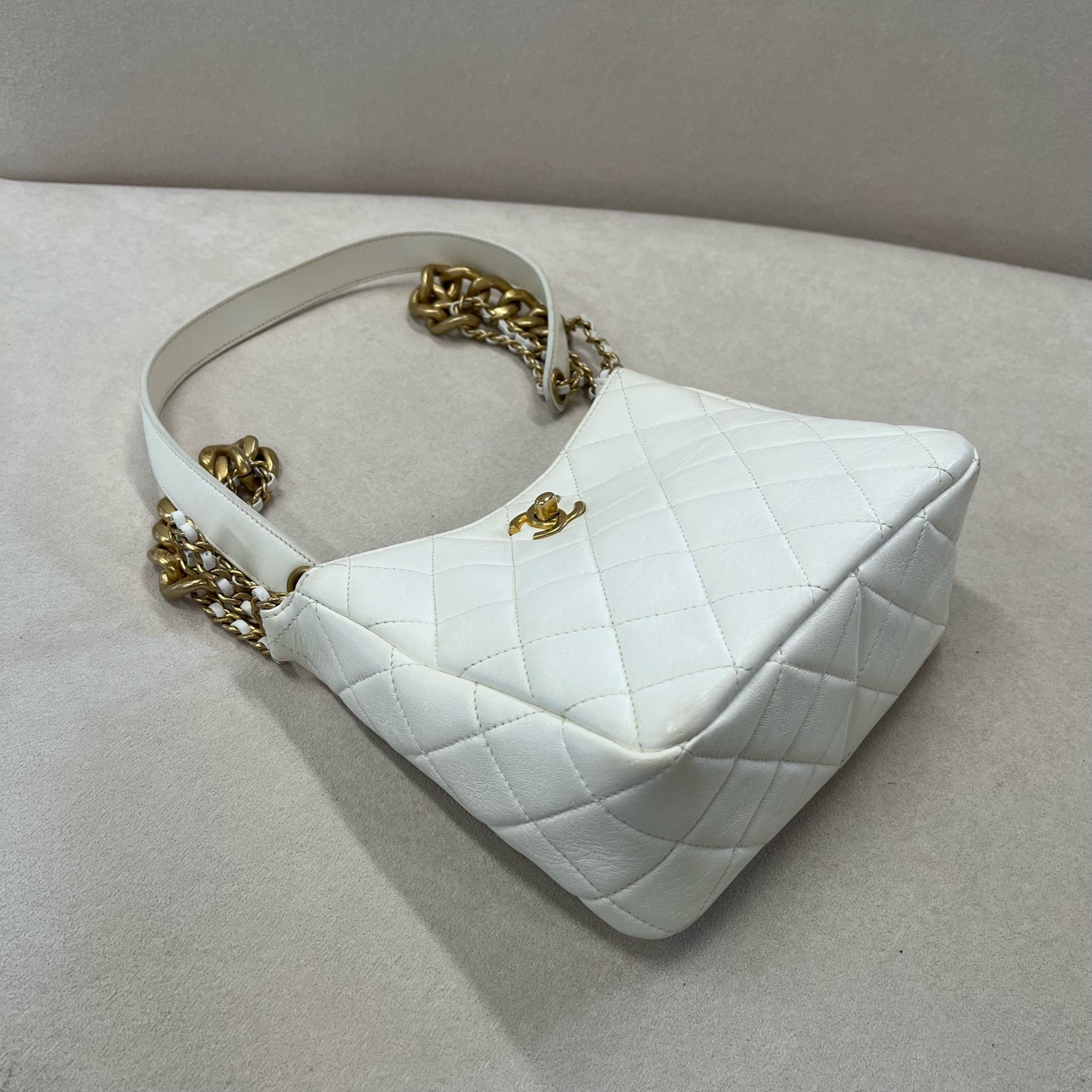 Chanel - Other - Leather - White - (small)