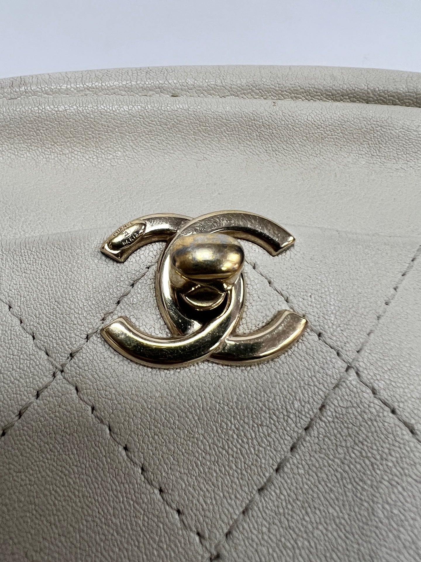 Chanel - Other - Leather - White - (small)