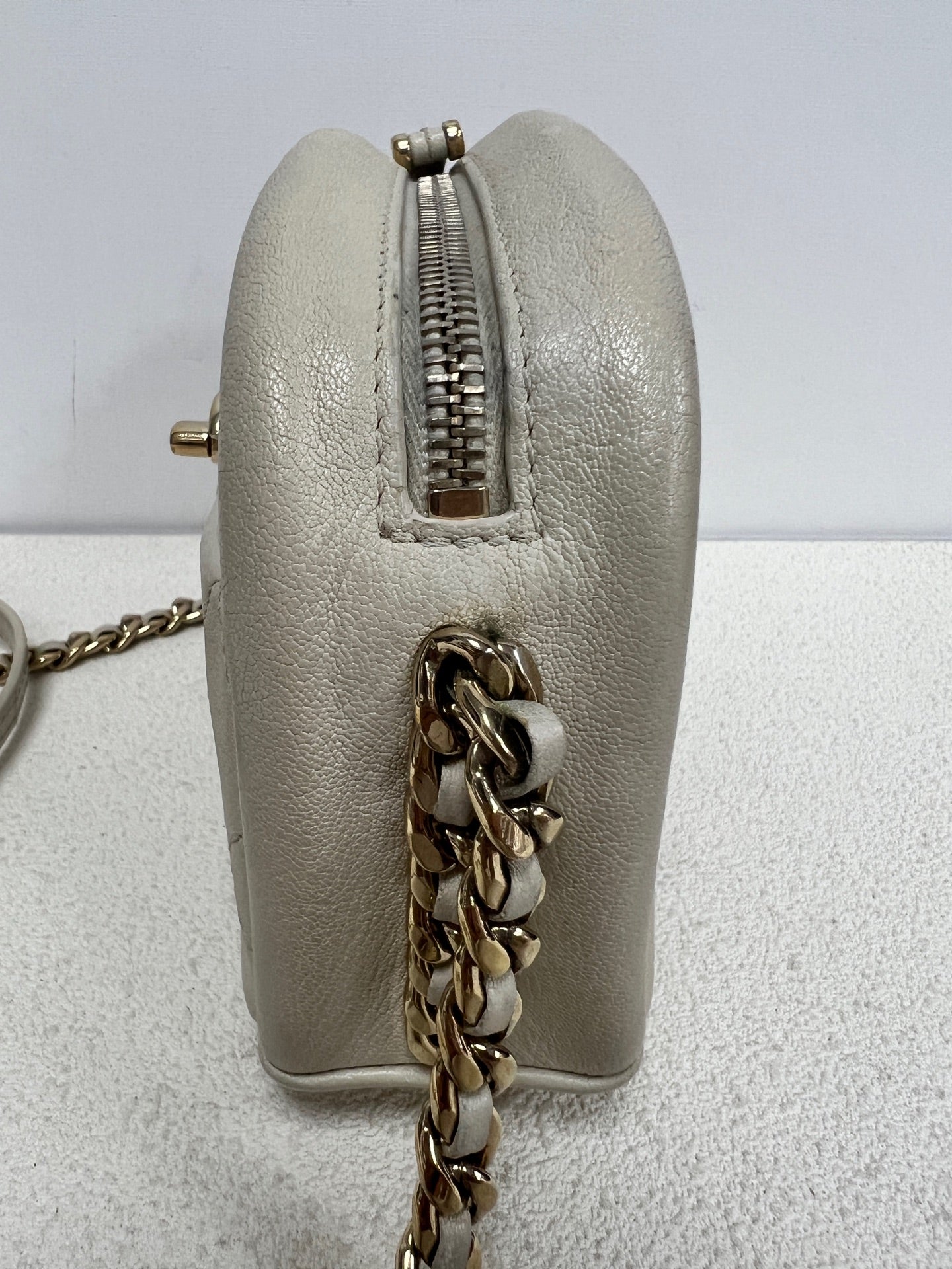 Chanel - Other - Leather - White - (small)