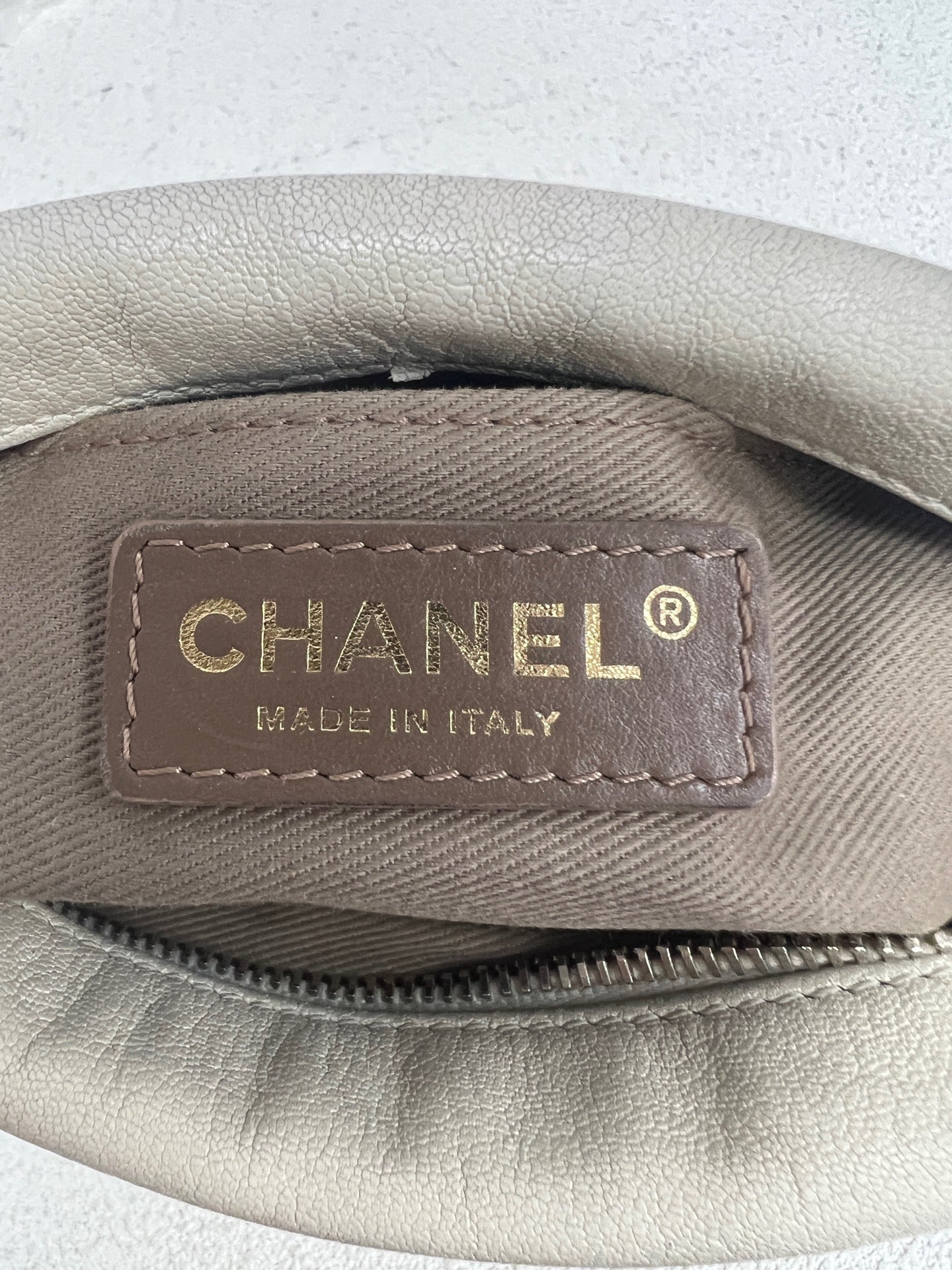 Chanel - Other - Leather - White - (small)