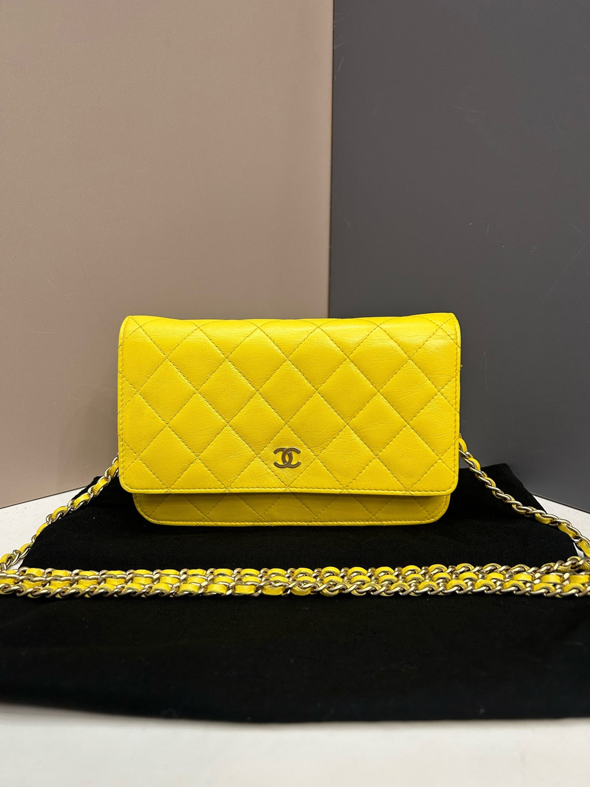 Chanel - Other - Leather - Yellow - (small)