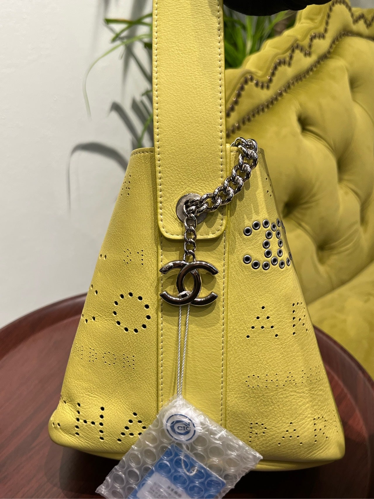 Chanel - Other - Leather - Yellow - (small)