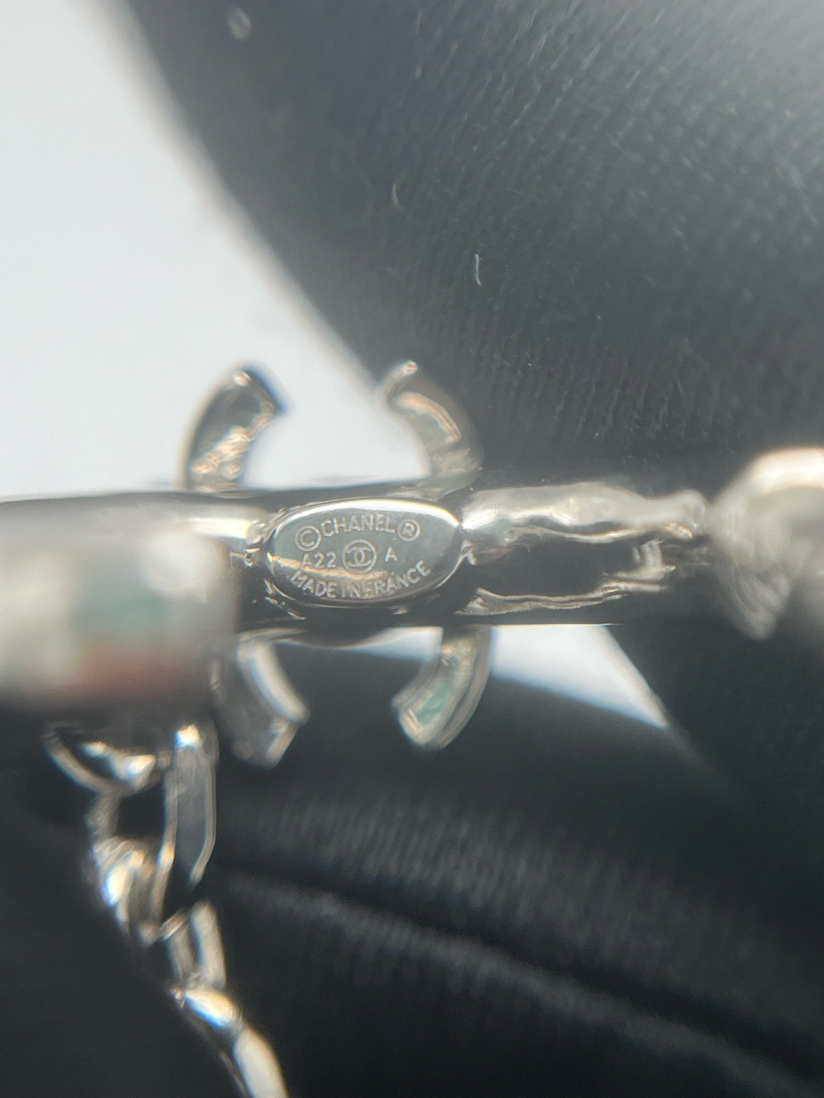Chanel - Other - Metal alloy with clear glass crystals. - Silver