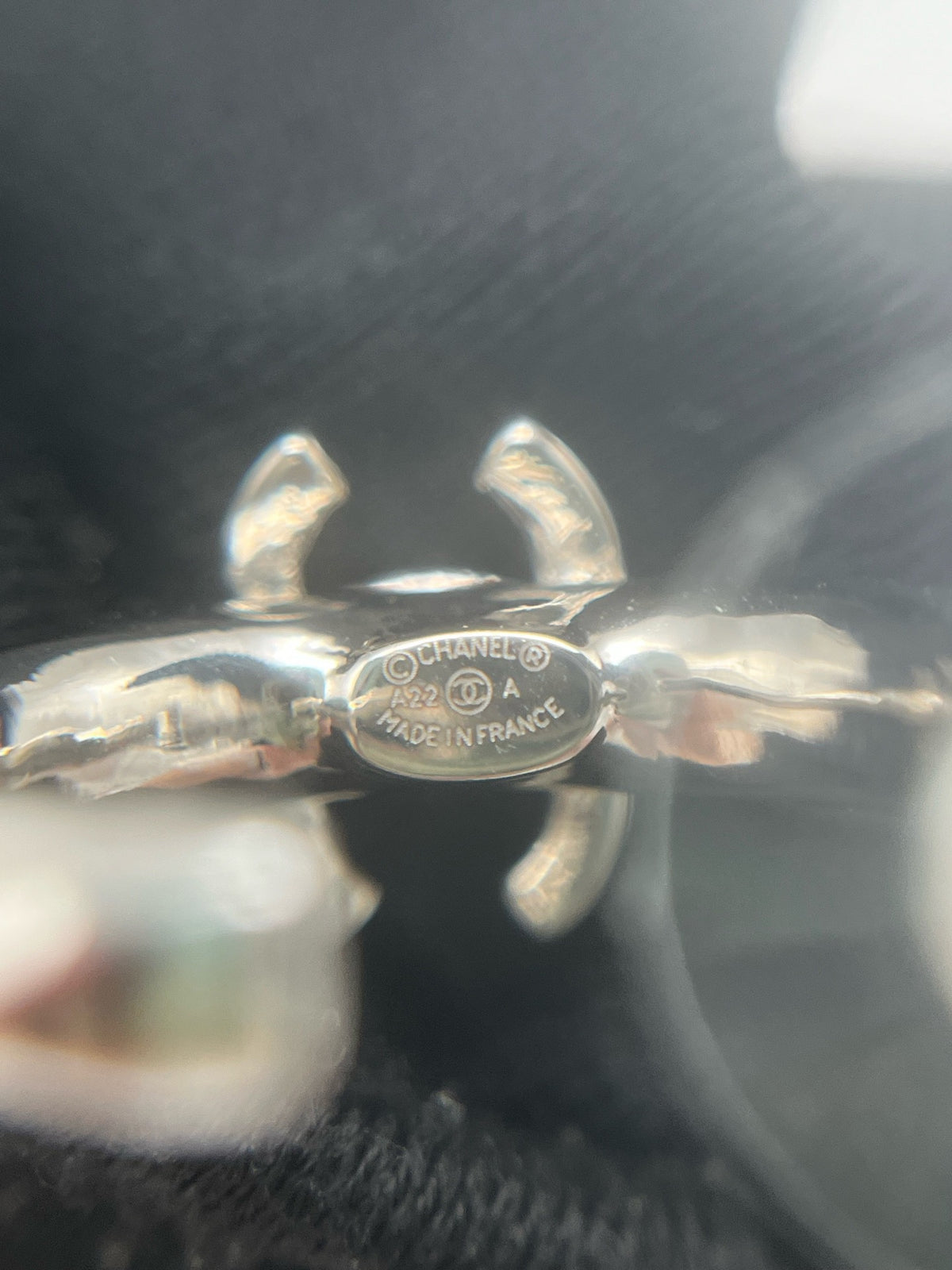 Chanel - Other - Metal alloy with clear glass crystals. - Silver