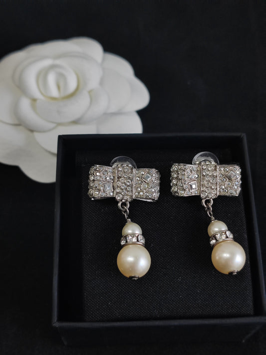 Chanel - Other - Metal alloy with faux pearls and crystal embellishments - Silver