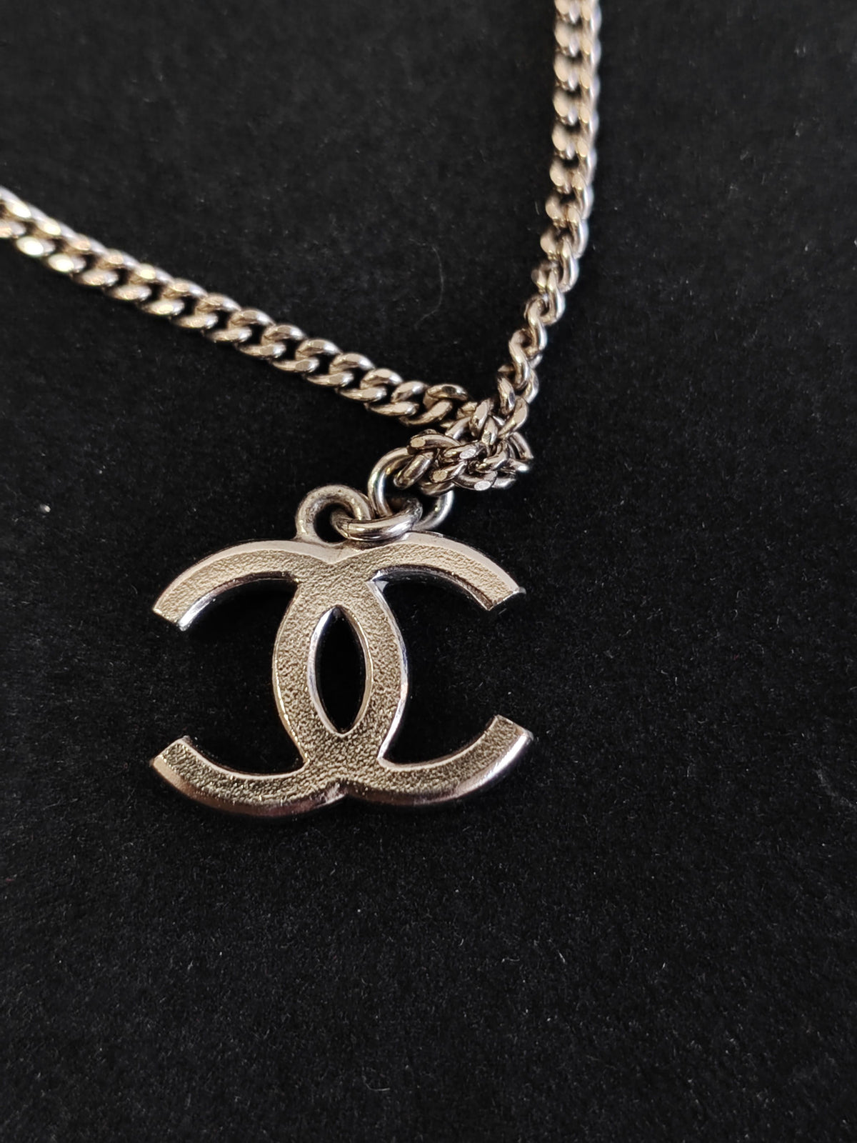 Chanel - Other - Metal alloy with glass crystals and a pearl accent; exact composition is not confirmed. - Silver