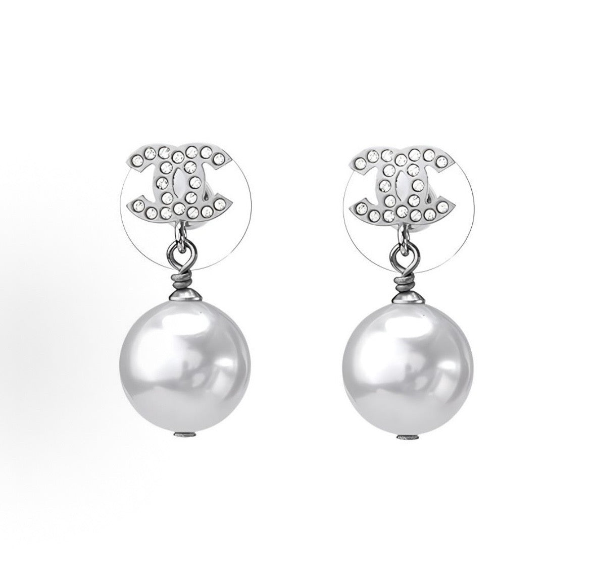 Chanel - Other - Metal alloy with glass crystals and imitation pearls - Silver