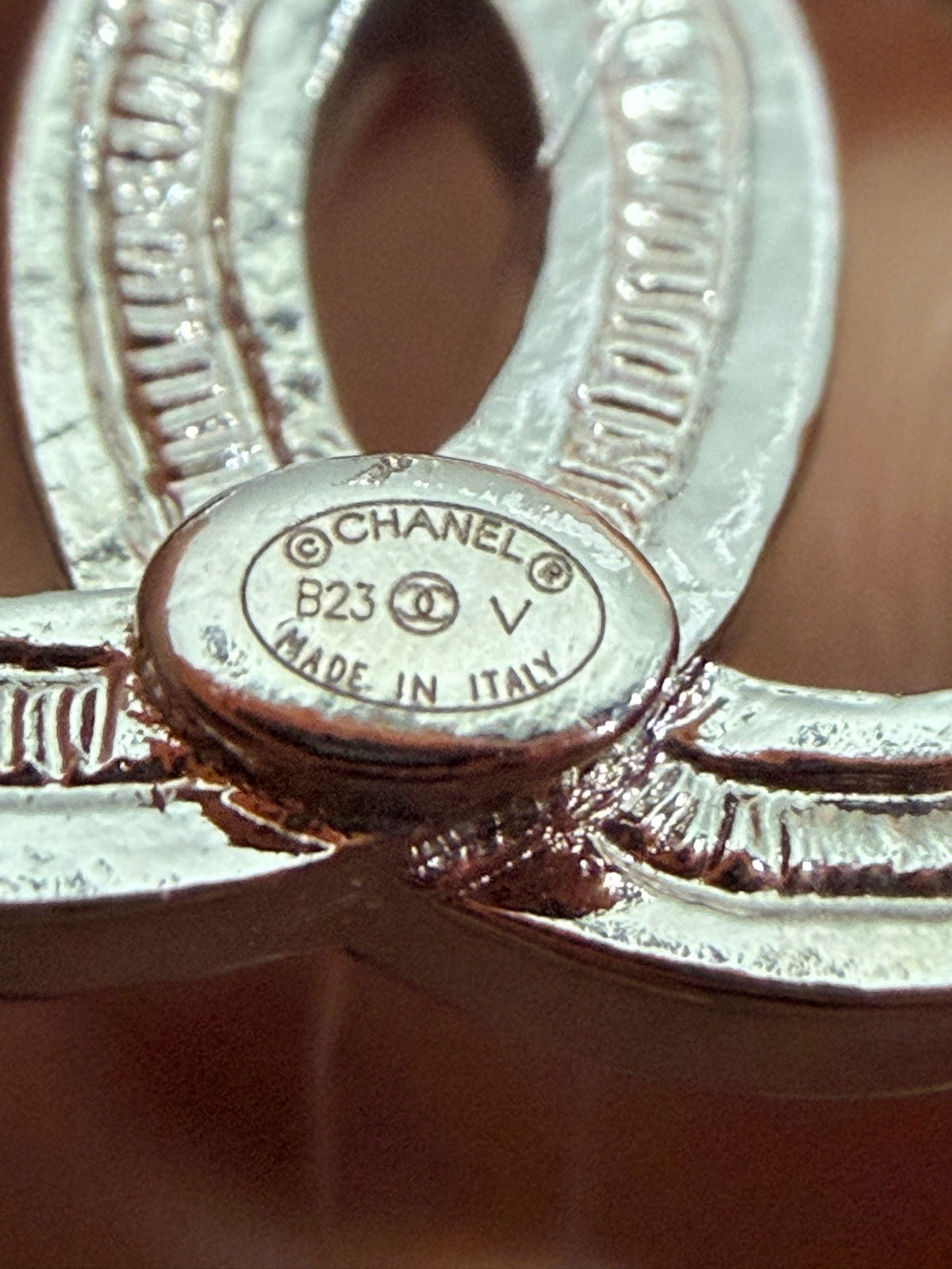 Chanel - Other - Metal alloy with glass crystals - Silver