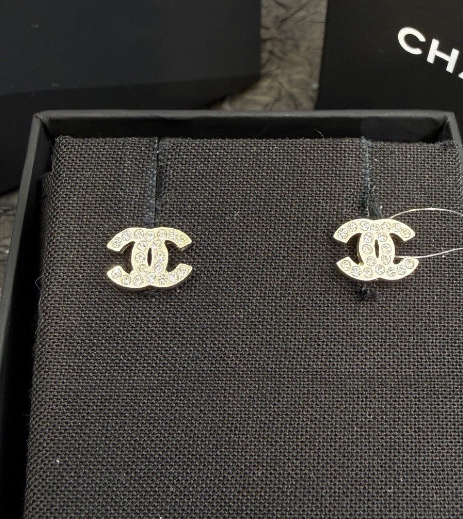 Chanel - Other - Metal alloy with glass rhinestones - Silver