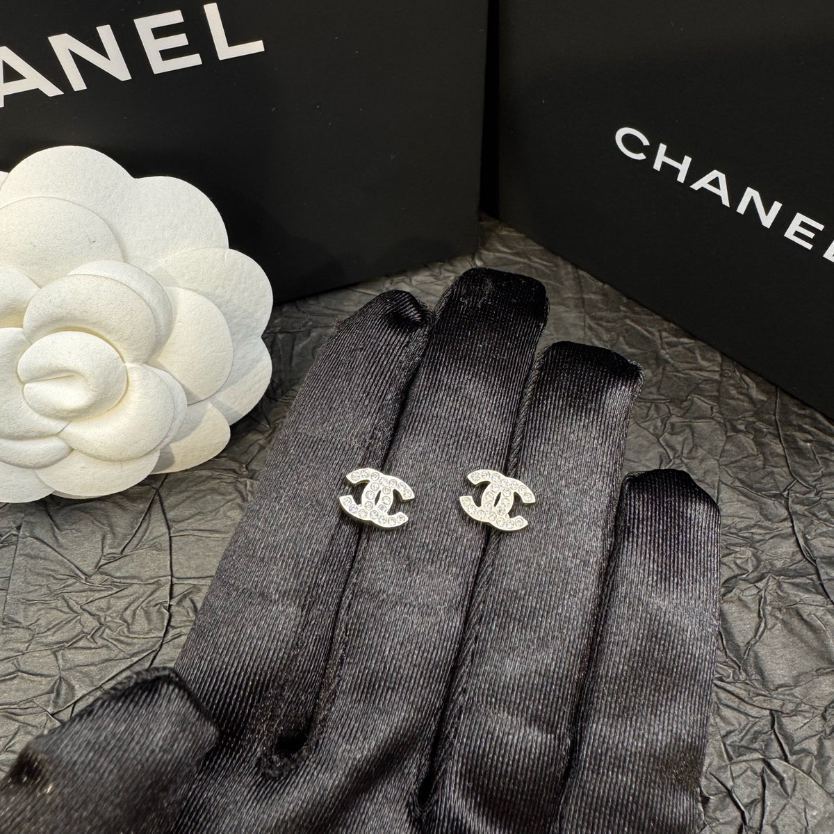 Chanel - Other - Metal alloy with glass rhinestones - Silver