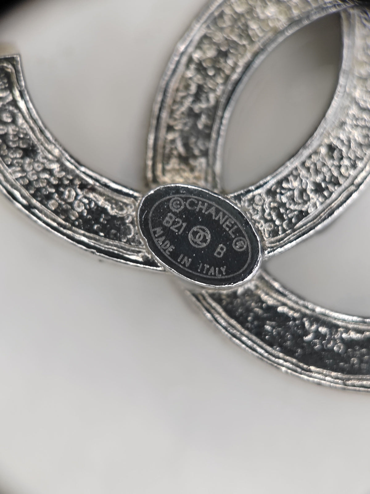 Chanel - Other - Metal alloy with glass rhinestones - Silver