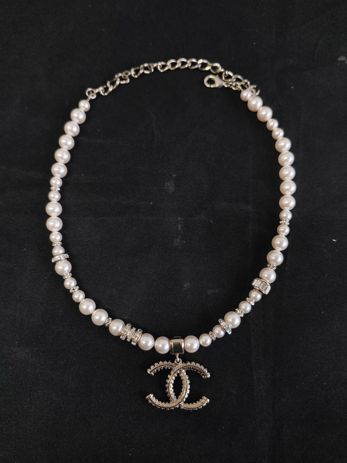 Chanel - Other - Metal alloy with imitation pearls and glass rhinestones. - Silver