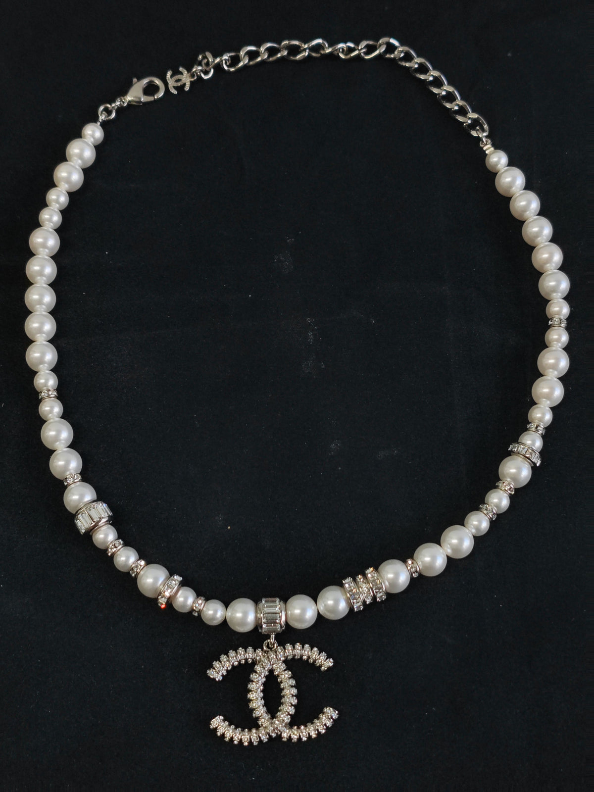 Chanel - Other - Metal alloy with imitation pearls and glass rhinestones. - Silver