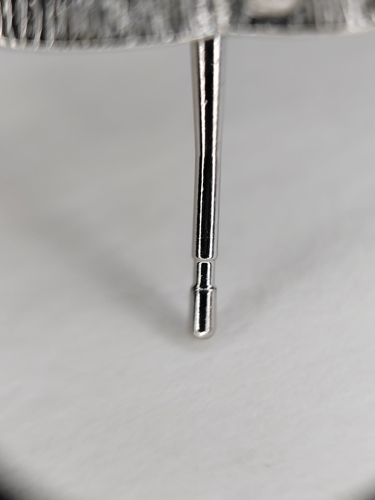 Chanel - Other - Metal alloy with rhinestone embellishments - Silver