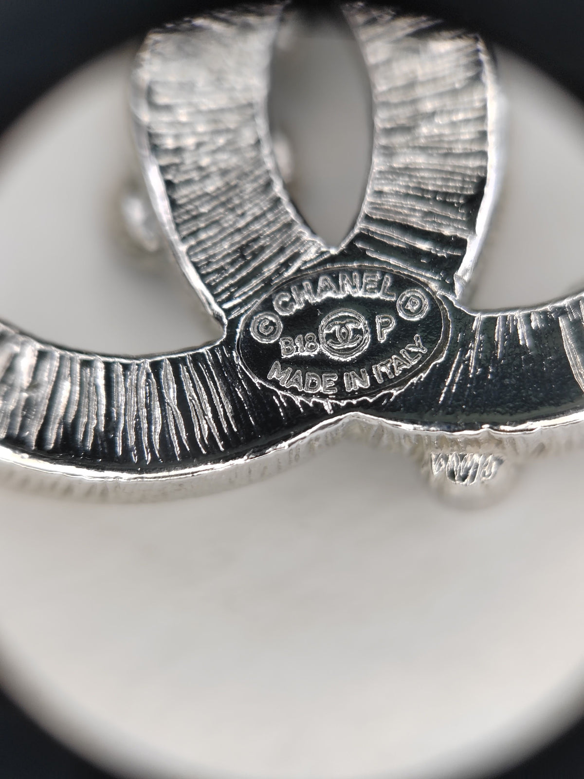 Chanel - Other - Metal alloy with rhinestone embellishments - Silver