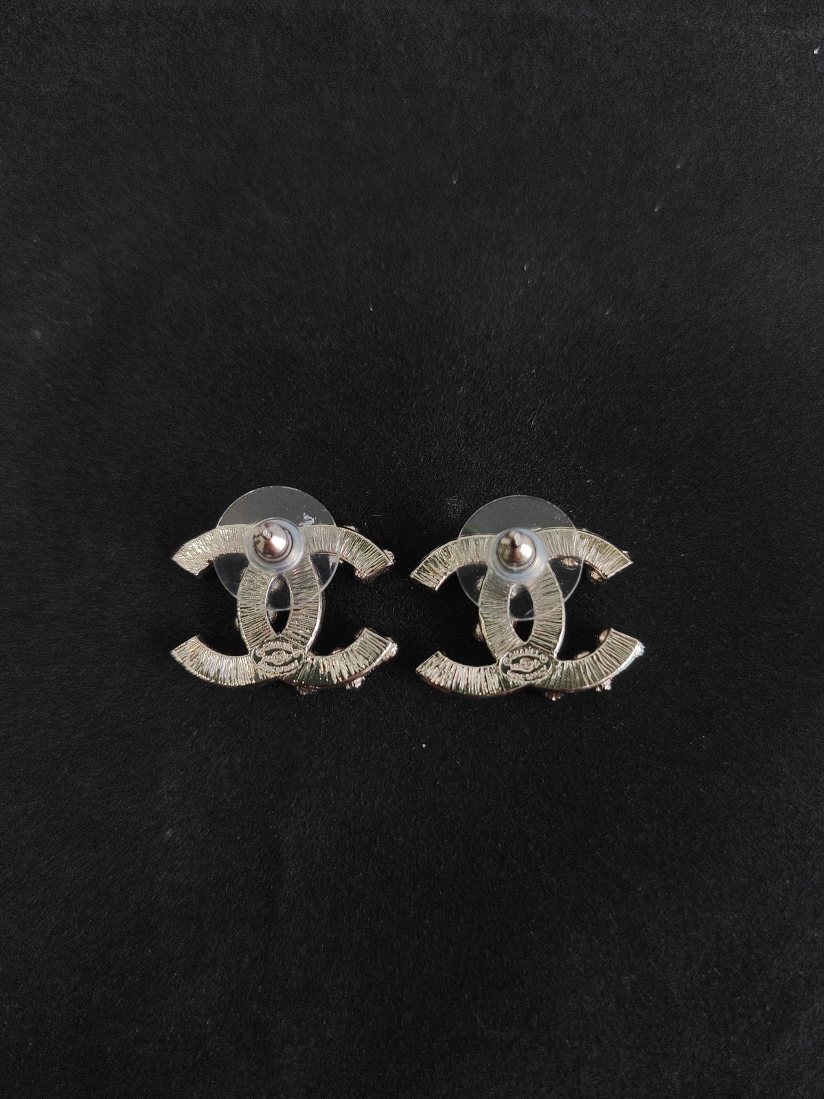 Chanel - Other - Metal alloy with rhinestone embellishments - Silver