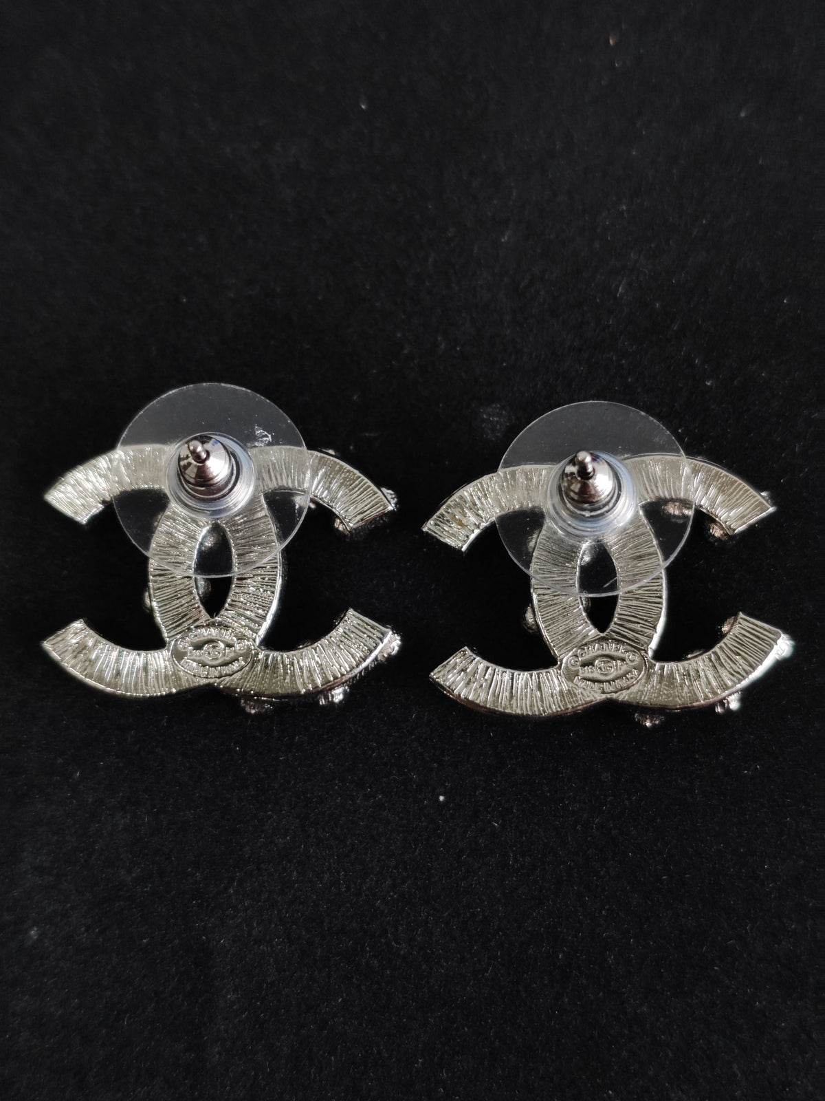 Chanel - Other - Metal alloy with rhinestone embellishments - Silver