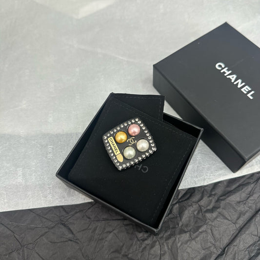 Chanel - Other - Metal - Black