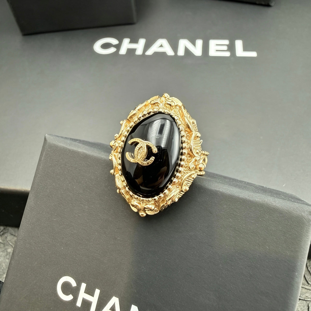 Chanel - Other - Metal - Gold