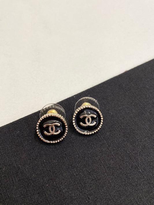 Chanel - Other - Metal - Gold
