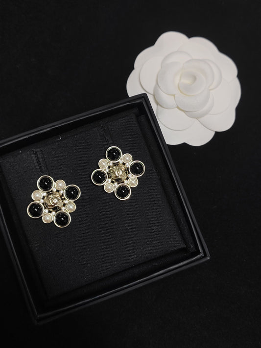 Chanel - Other - Metal - Gold