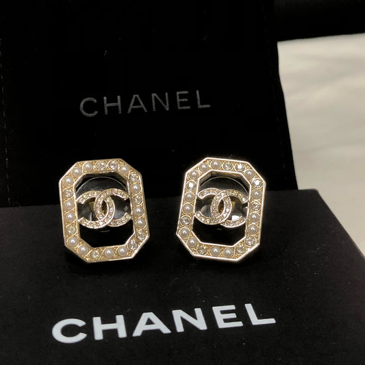 Chanel - Other - Metal - Gold