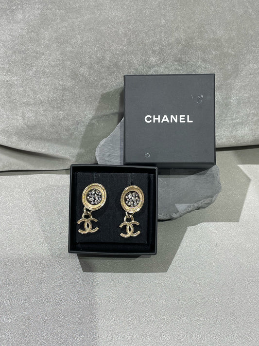 Chanel - Other - Metal - Gold