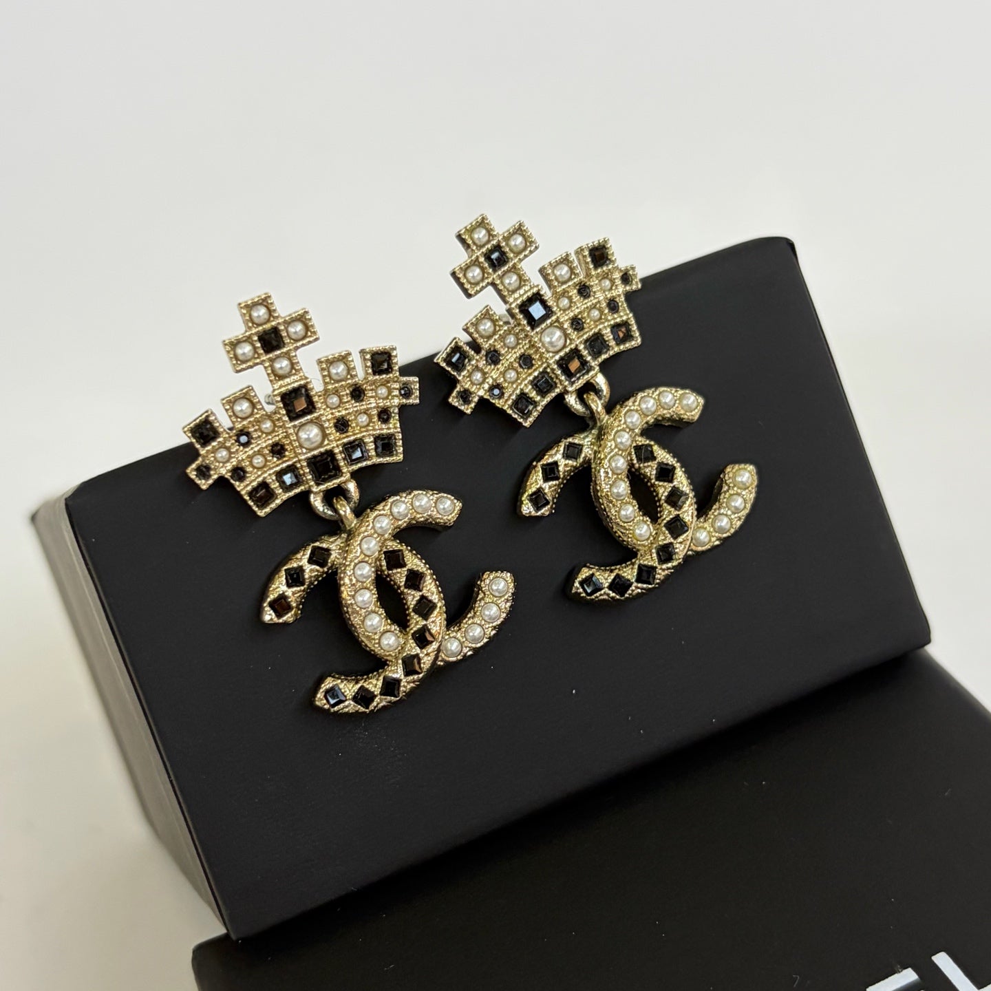Chanel - Other - Metal - Gold