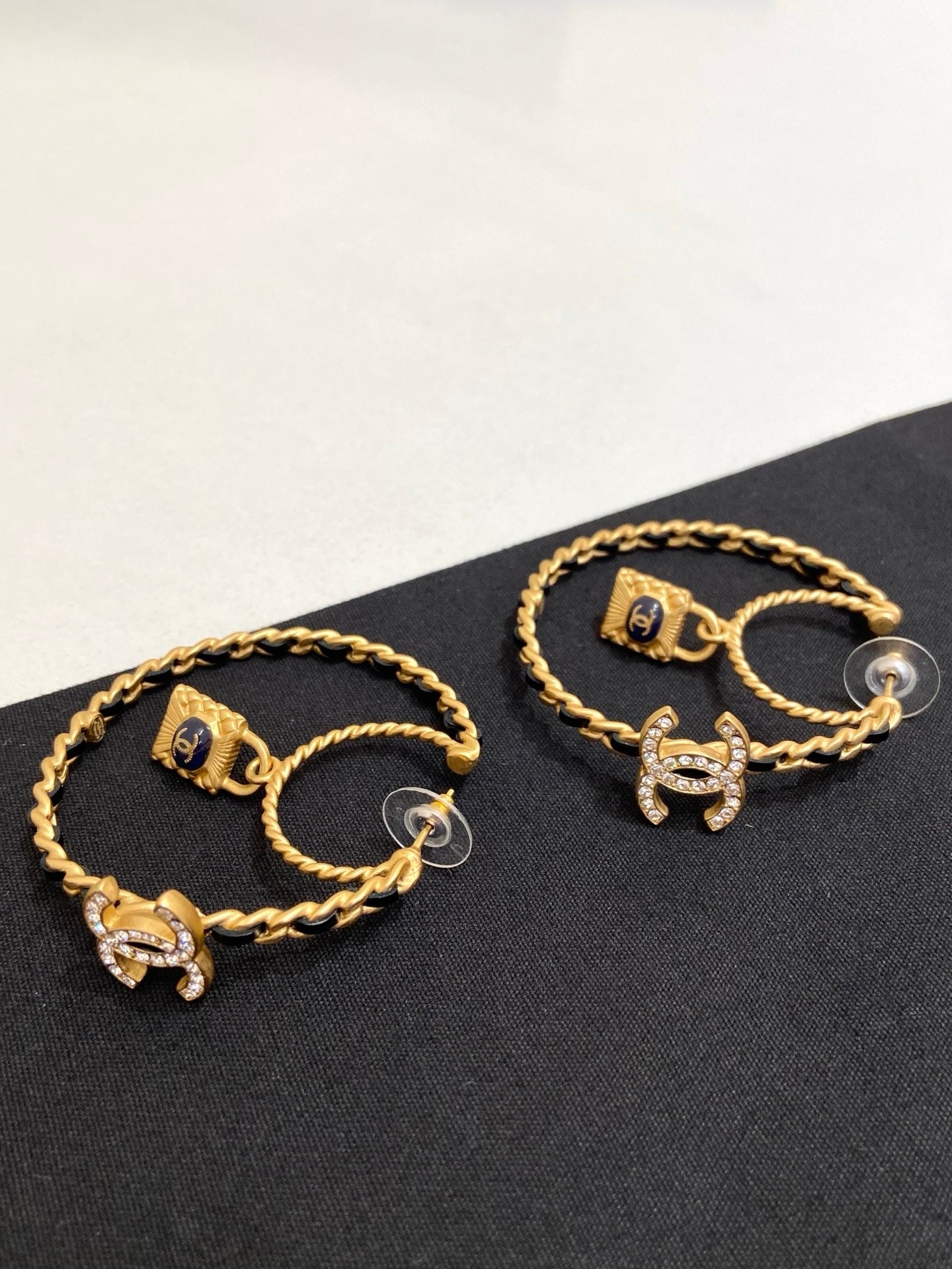 Chanel - Other - Metal - Gold