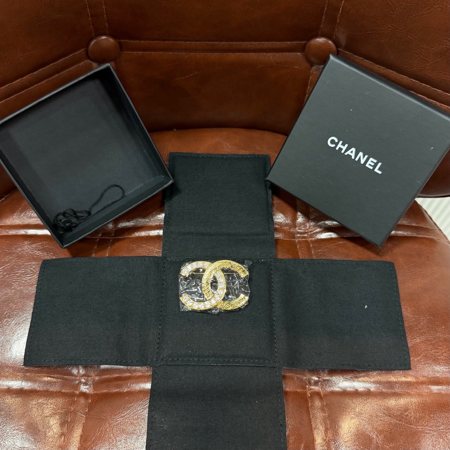 Chanel - Other - Metal - Gold