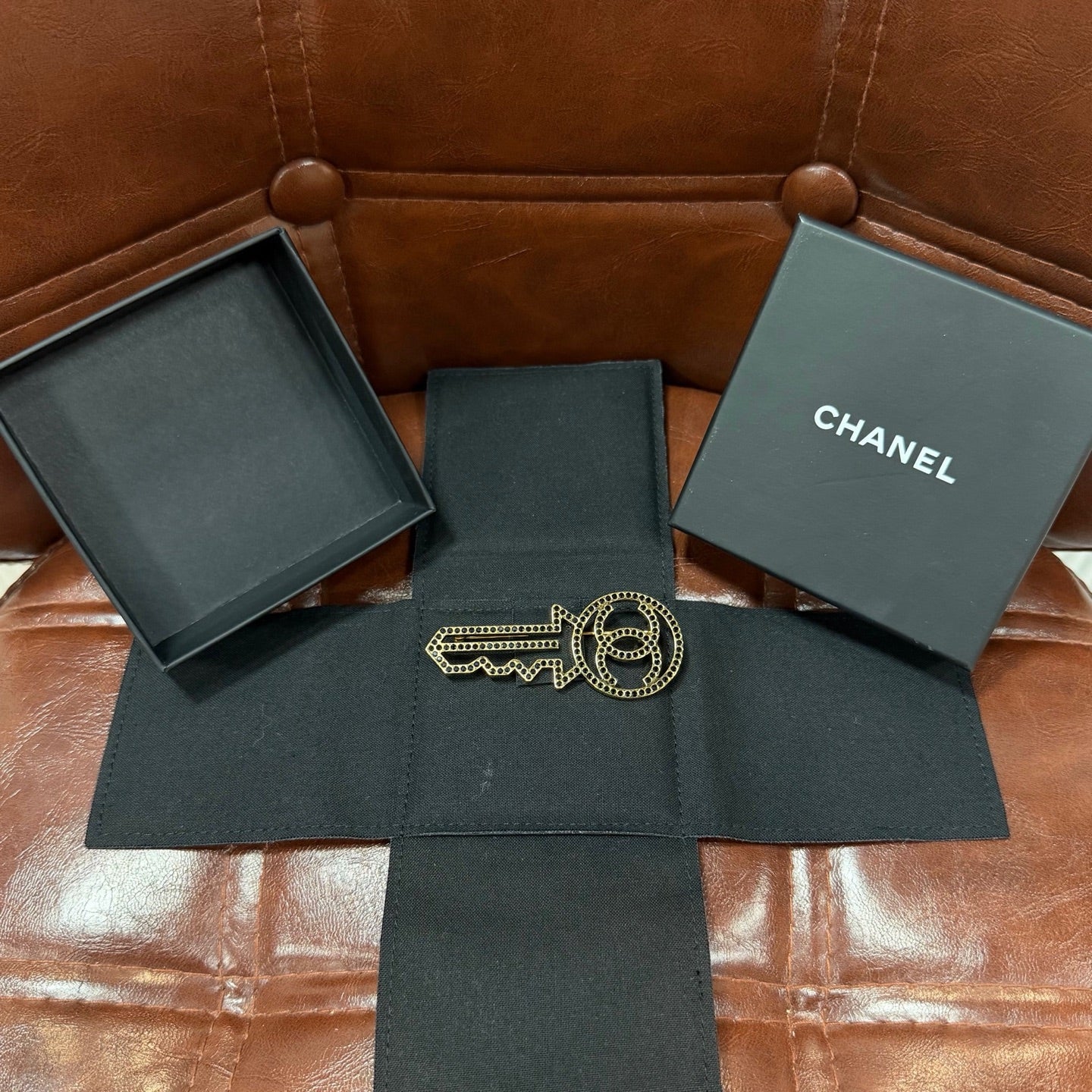 Chanel - Other - Metal - Gold