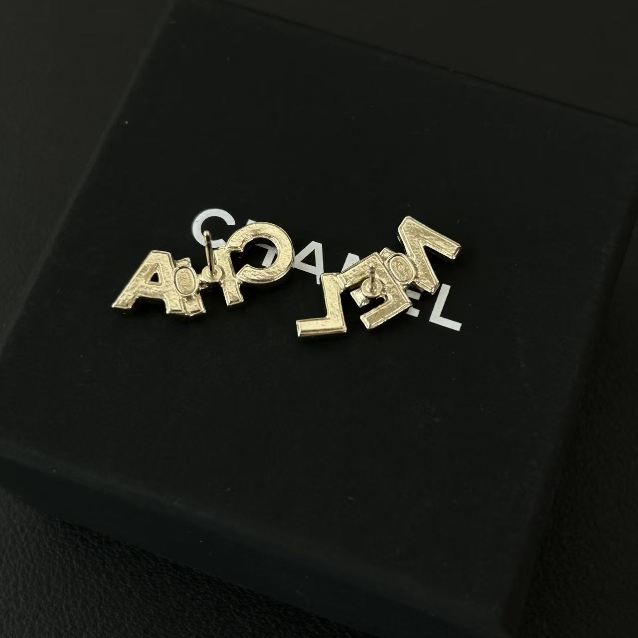 Chanel - Other - Metal - Gold