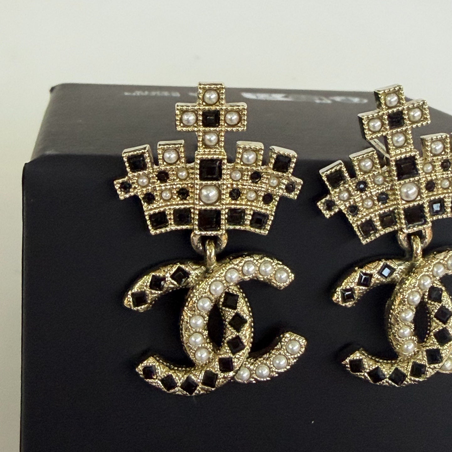 Chanel - Other - Metal - Gold