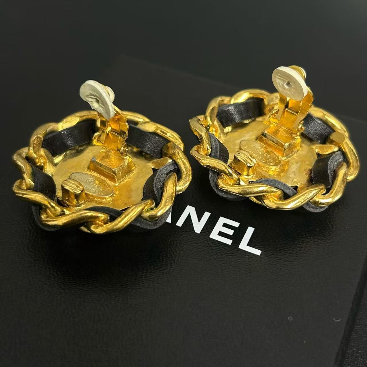 Chanel - Other - Metal - Gold