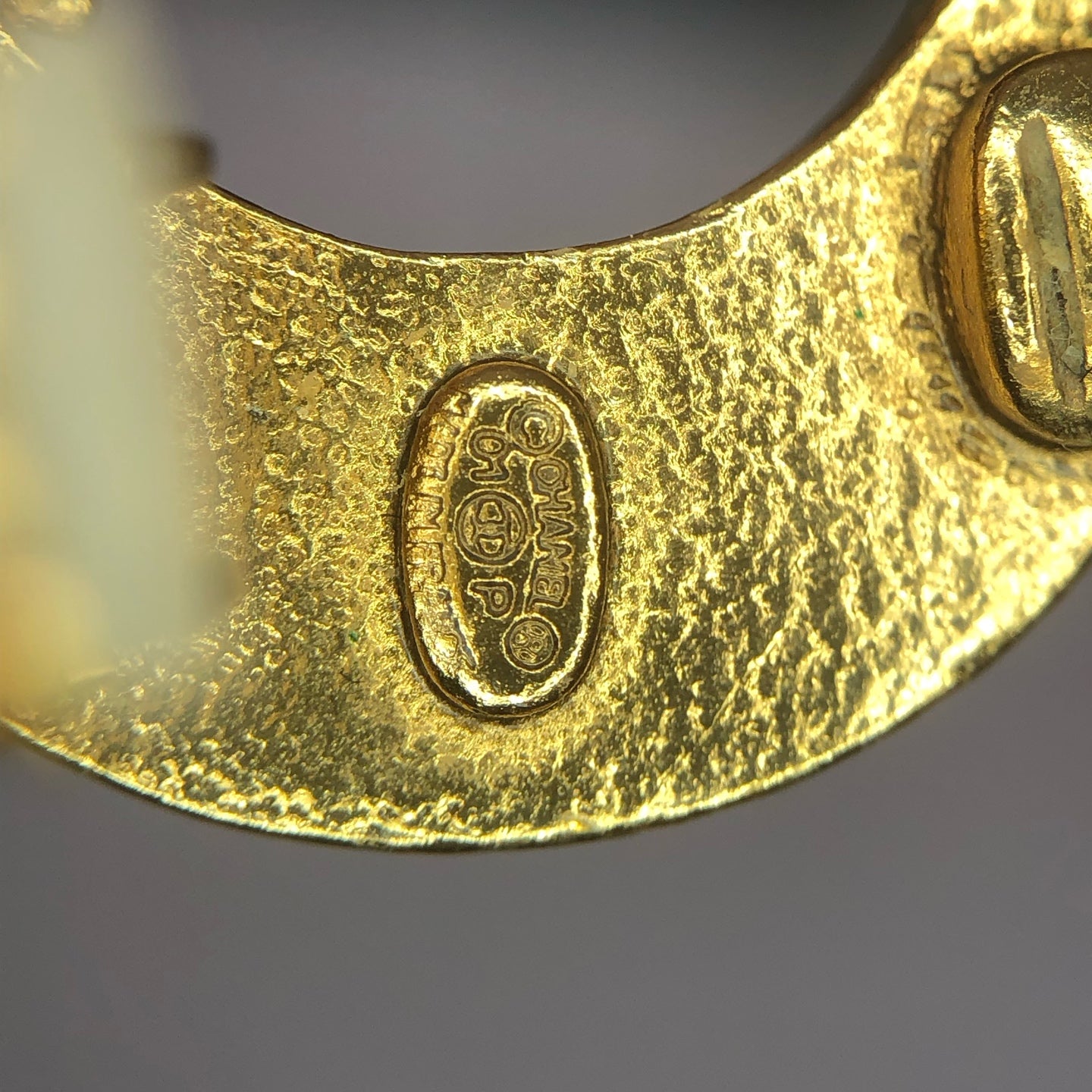 Chanel - Other - Metal - Gold