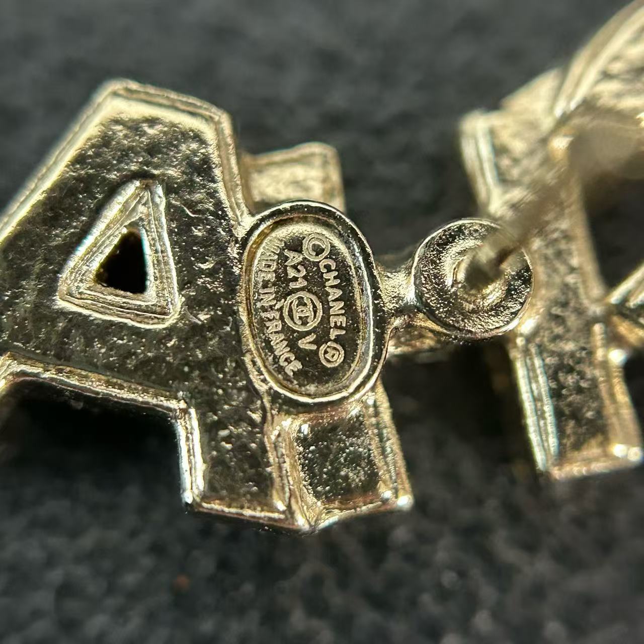 Chanel - Other - Metal - Gold