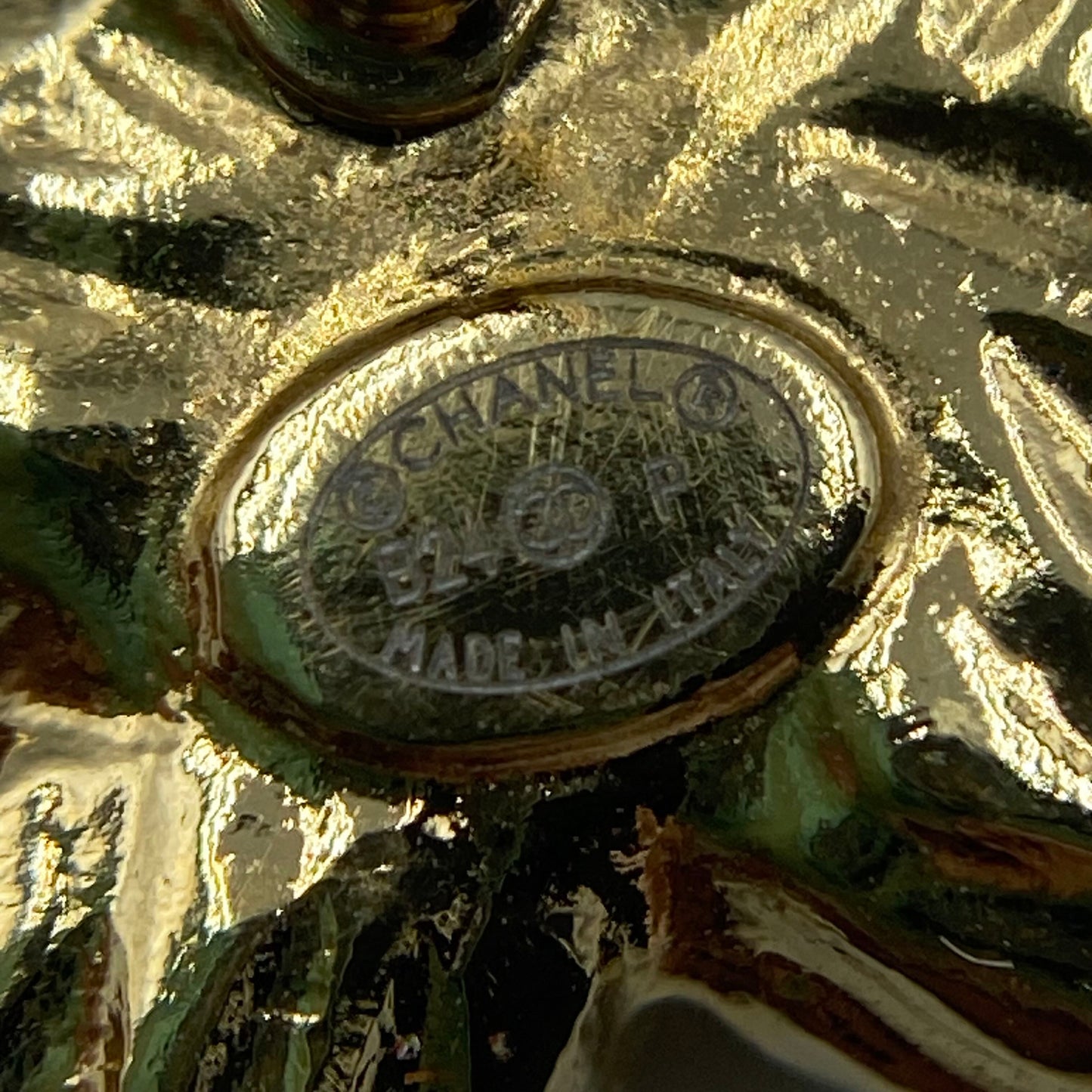Chanel - Other - Metal - Gold