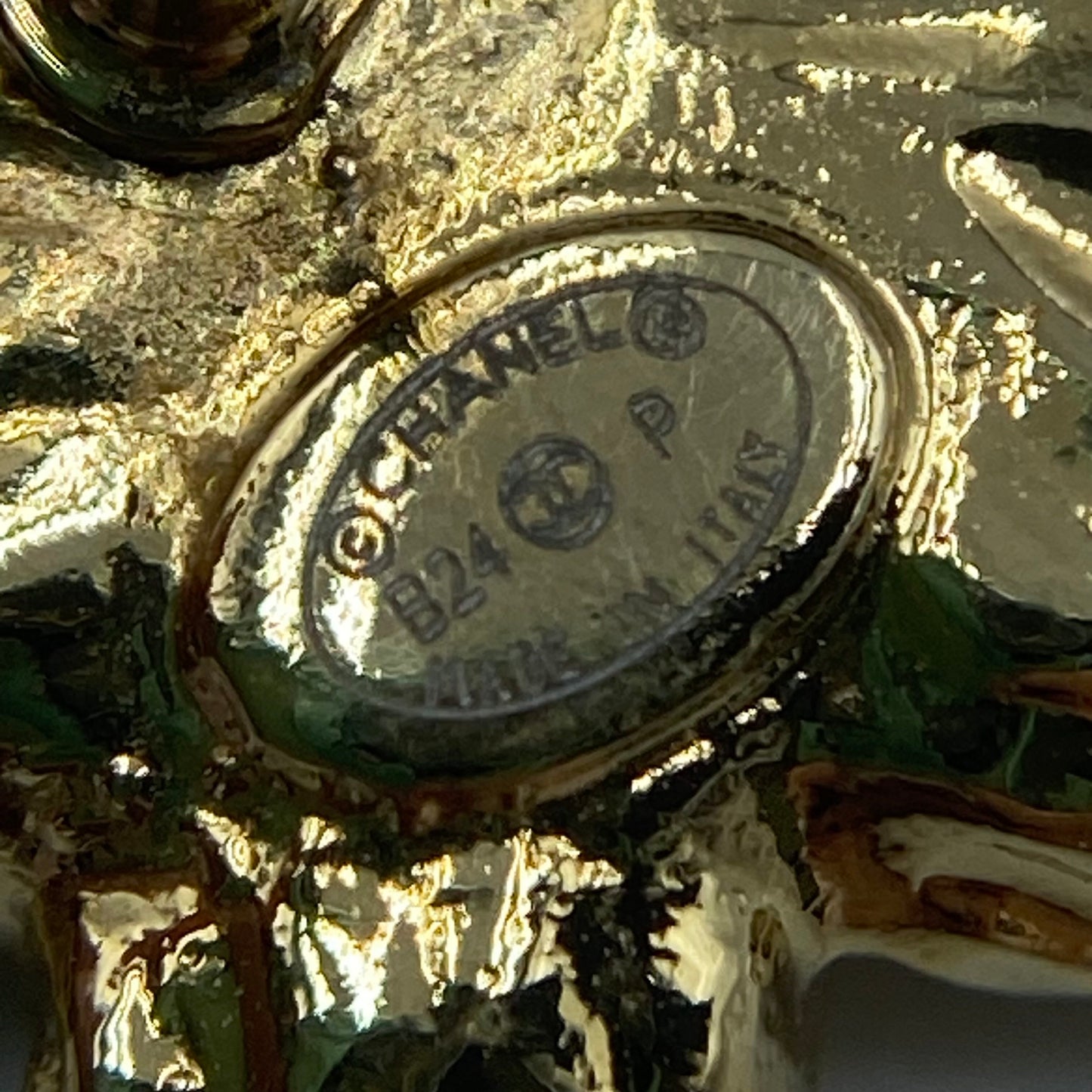 Chanel - Other - Metal - Gold